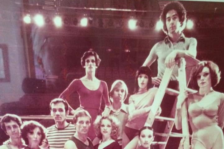“A CHORUS LINE” SHUFFLES ALONG: THE ORIGINAL TORONTO/LONDON INTERNATIONAL COMPANY, SPRING 1976. PERSONAL COLLECTION OF MICHELLE GREGORY.